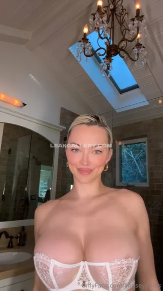Lindseypelas Exclusive Leaked Nude Onlyfans #1792188