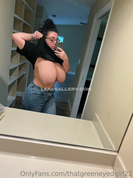 Thatgreeneyedgirl22 Exclusive Leaked Nude Onlyfans #2047394