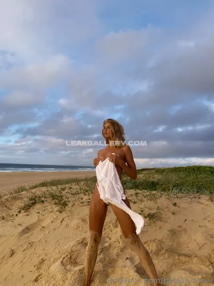 Natalieroush / itsnatalieroush / natalierousch / natlieroush Exclusive Leaked Nude Onlyfans #2659410