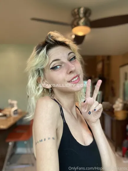 Hopelesssofrantic Exclusive Leaked Nude Onlyfans #1689268