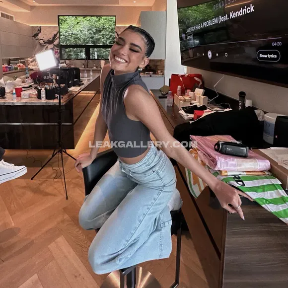 Dixiedamelio Exclusive Leaked Nude Onlyfans #2134174
