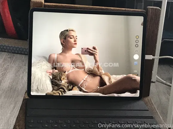 Skyebluewantsu Exclusive Leaked Nude Onlyfans #1799447