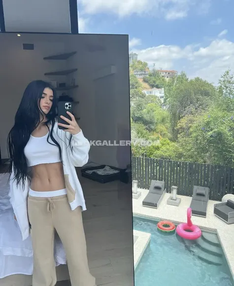 Dixiedamelio Exclusive Leaked Nude Onlyfans #2133700
