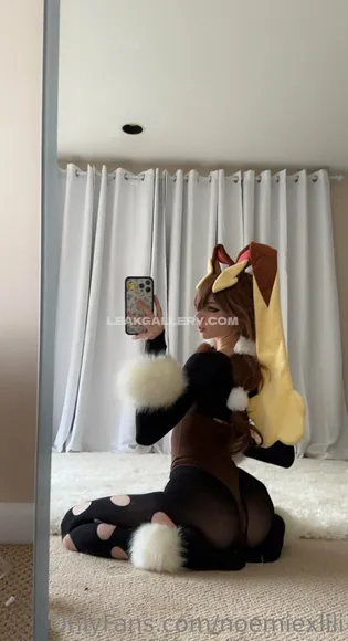 Noemiexlili / cinna.noe / cinnanoe / noemixlili Exclusive Leaked Nude Onlyfans #2139935