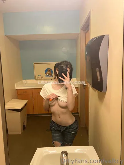 Valkcy Exclusive Leaked Nude Onlyfans #1792521