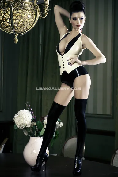 Lillyroma1982 Exclusive Leaked Nude Onlyfans #1853972