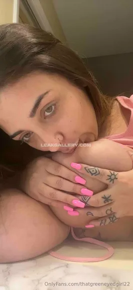 Thatgreeneyedgirl22 Exclusive Leaked Nude Onlyfans #2049458