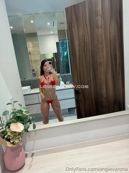 Angievarona Exclusive Leaked Nude Onlyfans #1094414