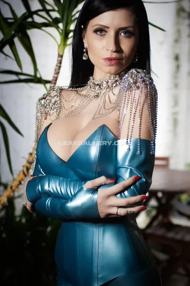 Lillyroma1982 Exclusive Leaked Nude Onlyfans #1842620