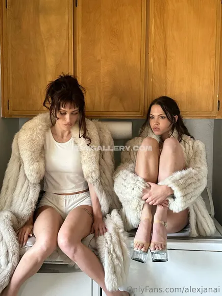Lanarhoades / lanarhoadesx3 / lanarhoads Exclusive Leaked Nude Onlyfans #1778993