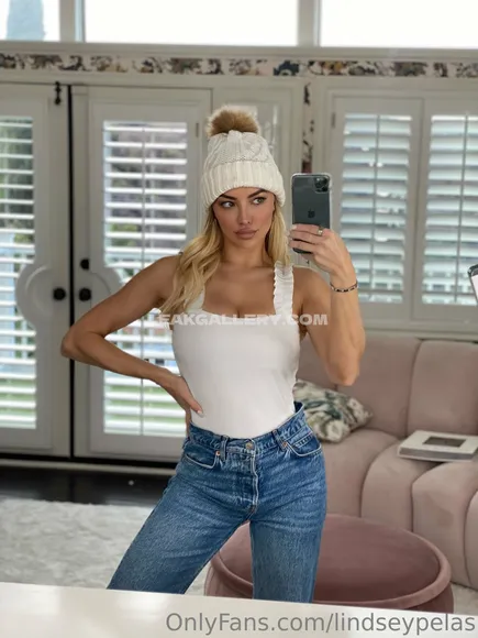 Lindseypelas Exclusive Leaked Nude Onlyfans #1790723