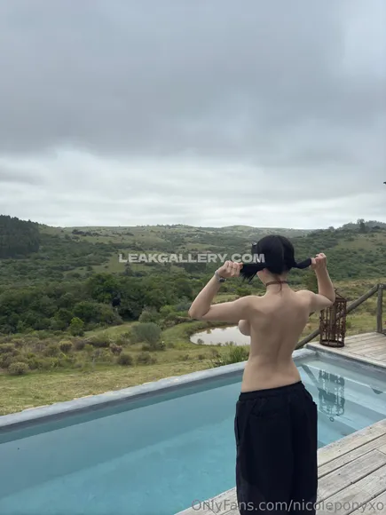 Nicoleponyxo / itsnicolexoxoxo / nicolepony / niquidoll Exclusive Leaked Nude Onlyfans #2926420