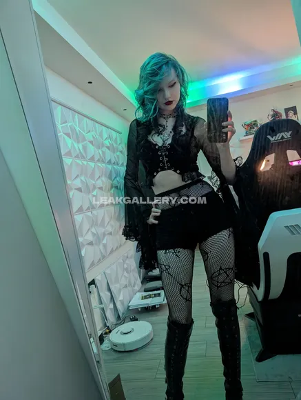 Littleemokitten Exclusive Leaked Nude Onlyfans #2188986