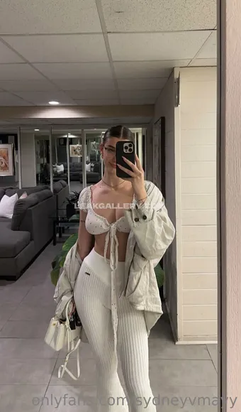 Sydneymay / sydneyvmay / sydneyy Exclusive Leaked Nude Onlyfans #2135933
