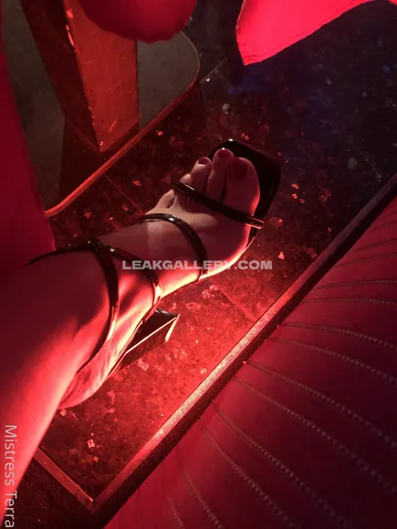 Obeymistressterra / terrahyde Exclusive Leaked Nude Onlyfans #1733106