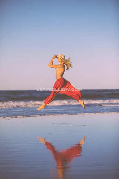 Natalieroush / itsnatalieroush / natalierousch / natlieroush Exclusive Leaked Nude Onlyfans #2322568