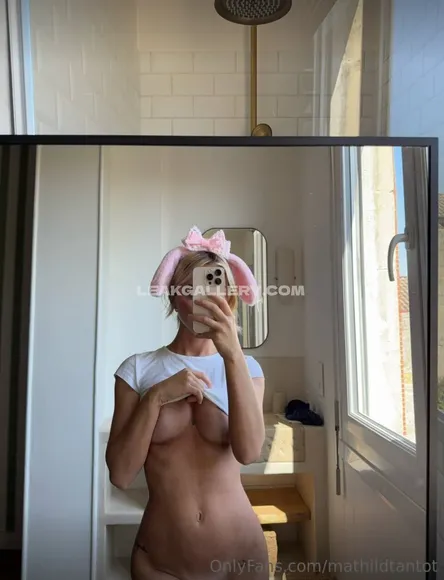 Mathildtantot / tantot twins Exclusive Leaked Nude Onlyfans #2429799