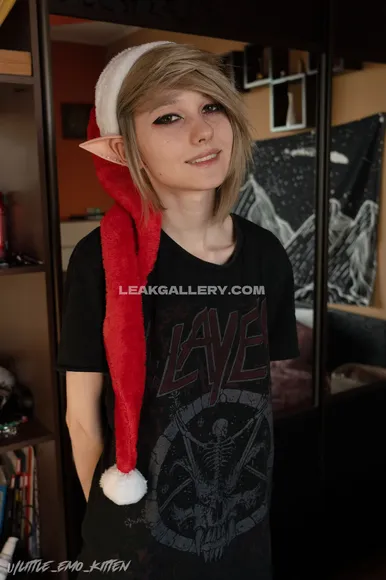 Littleemokitten Exclusive Leaked Nude Onlyfans #2176856