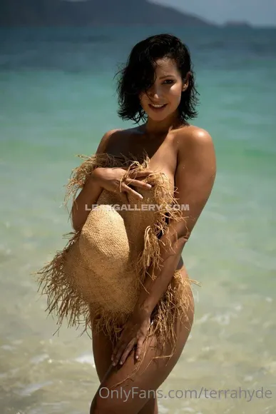 Obeymistressterra / terrahyde Exclusive Leaked Nude Onlyfans #1736360