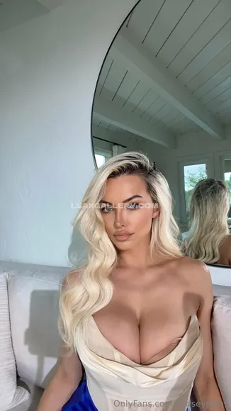 Lindseypelas Exclusive Leaked Nude Onlyfans #1802584