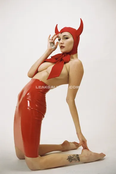 Skyebluewantsu Exclusive Leaked Nude Onlyfans #1792122