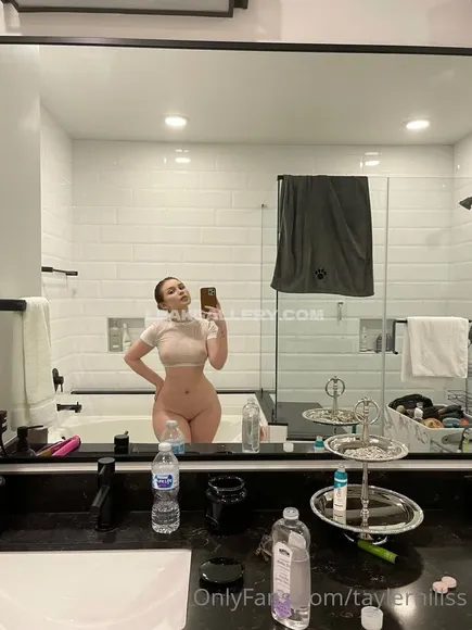 Taylerhills Exclusive Leaked Nude Onlyfans #1996437