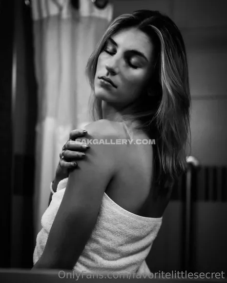 Favoritelittlesecret Exclusive Leaked Nude Onlyfans #2208731