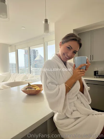 Annalouieaustin Exclusive Leaked Nude Onlyfans #1534864