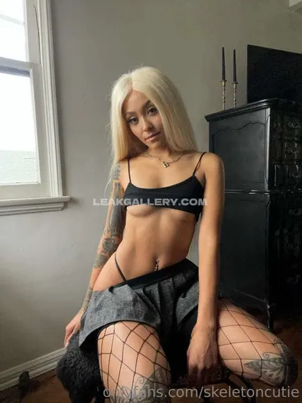 Rosiewestttt Exclusive Leaked Nude Onlyfans #694164