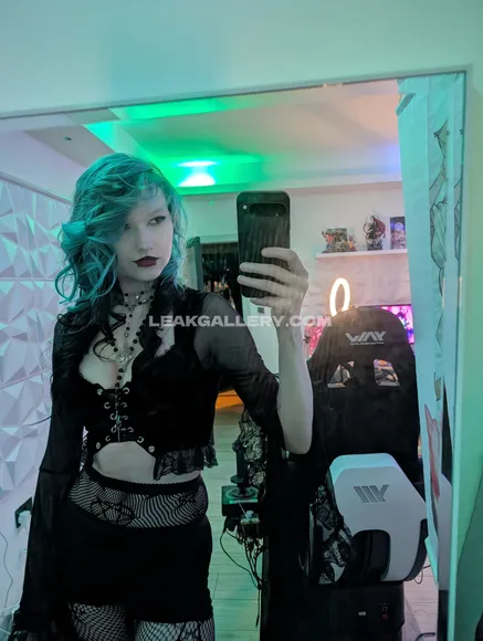 Littleemokitten Exclusive Leaked Nude Onlyfans #2184802