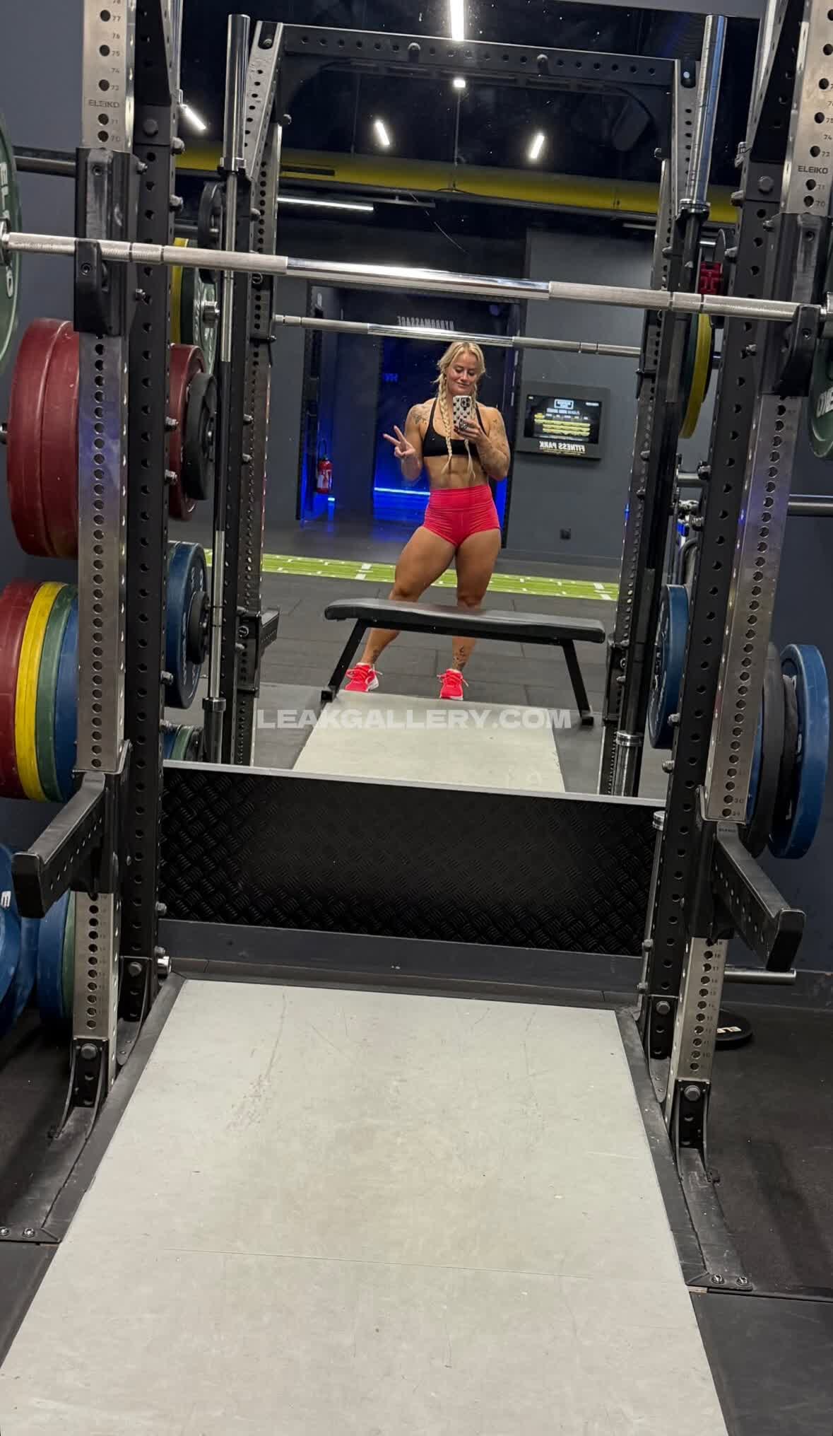 _dellespeegle_ / dellespeegle Exclusive Leaked Nude OnlyFans #3937842