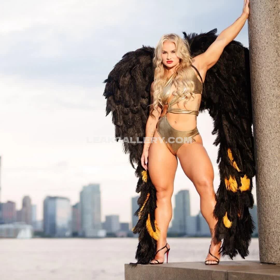 _dellespeegle_ / dellespeegle Exclusive Leaked Nude OnlyFans #3928893