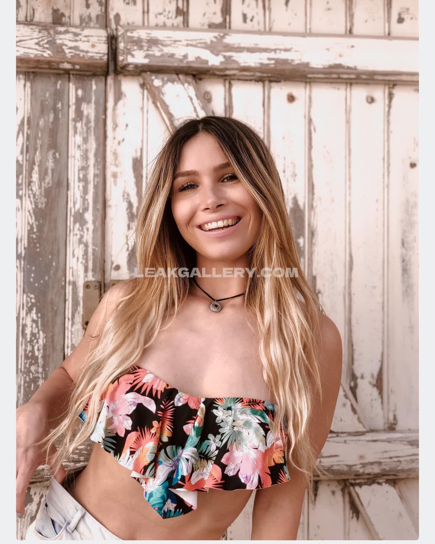 Adele_tsy Exclusieve gelekte naaktcontent van OnlyFans #7722050