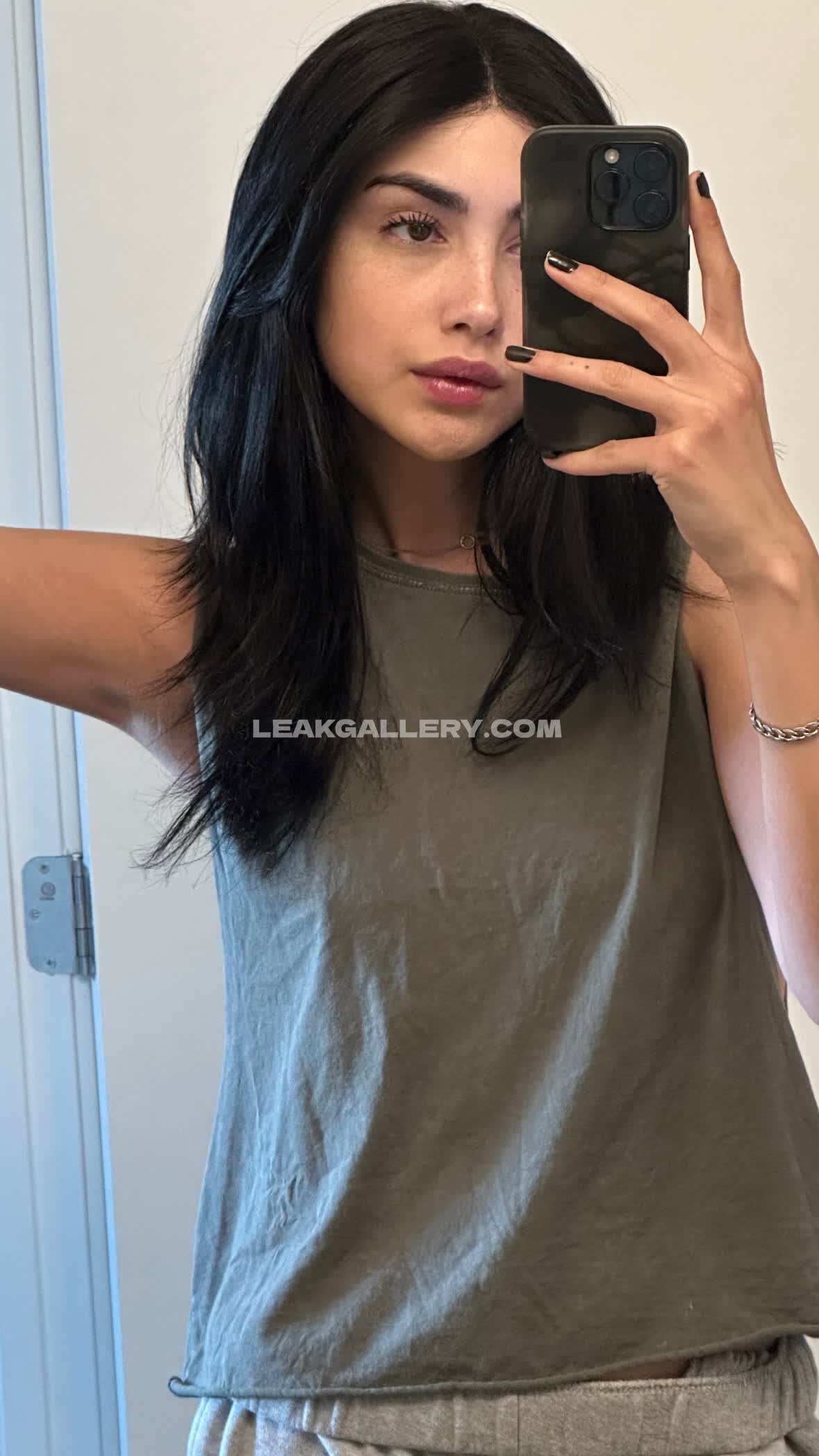 Alexamansour Exclusive Leaked Nude OnlyFans #4108064