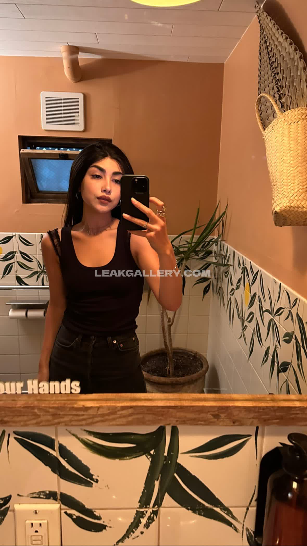 Alexamansour Exclusive Leaked Nude OnlyFans #4107204