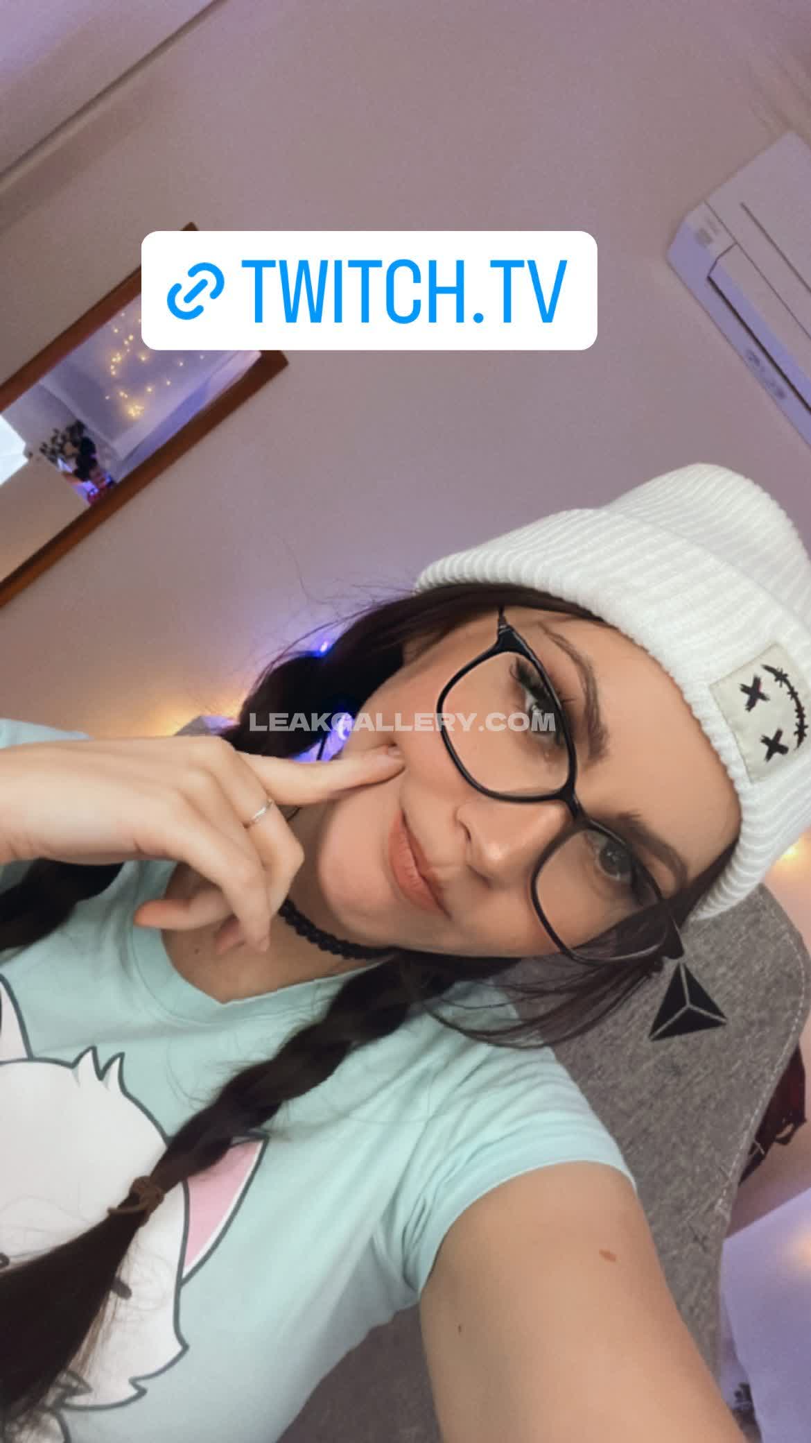 Aliythia Exclusive Leaked Nude OnlyFans #7487772