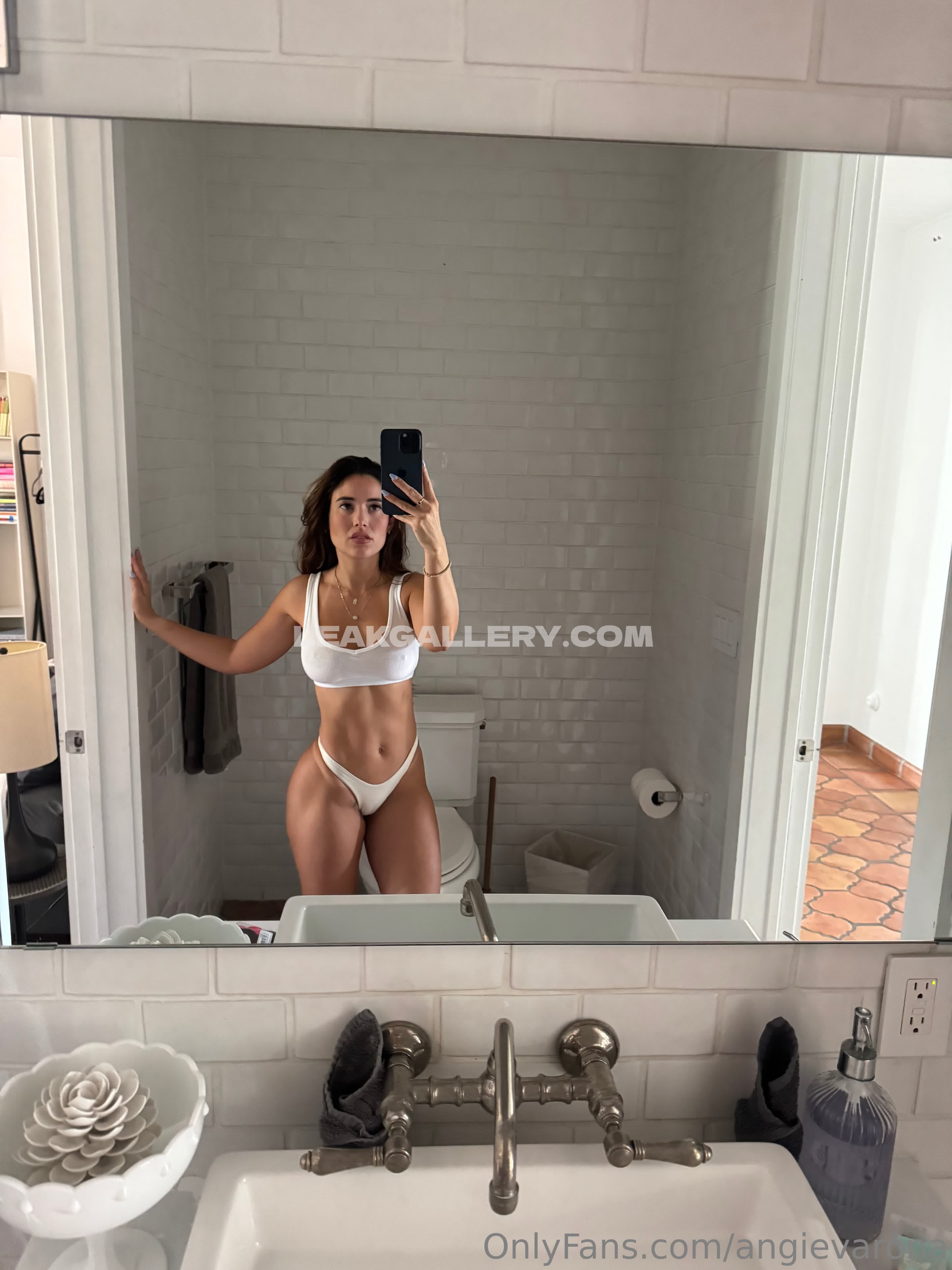 Angievarona Exclusive Leaked Nude OnlyFans #8244279