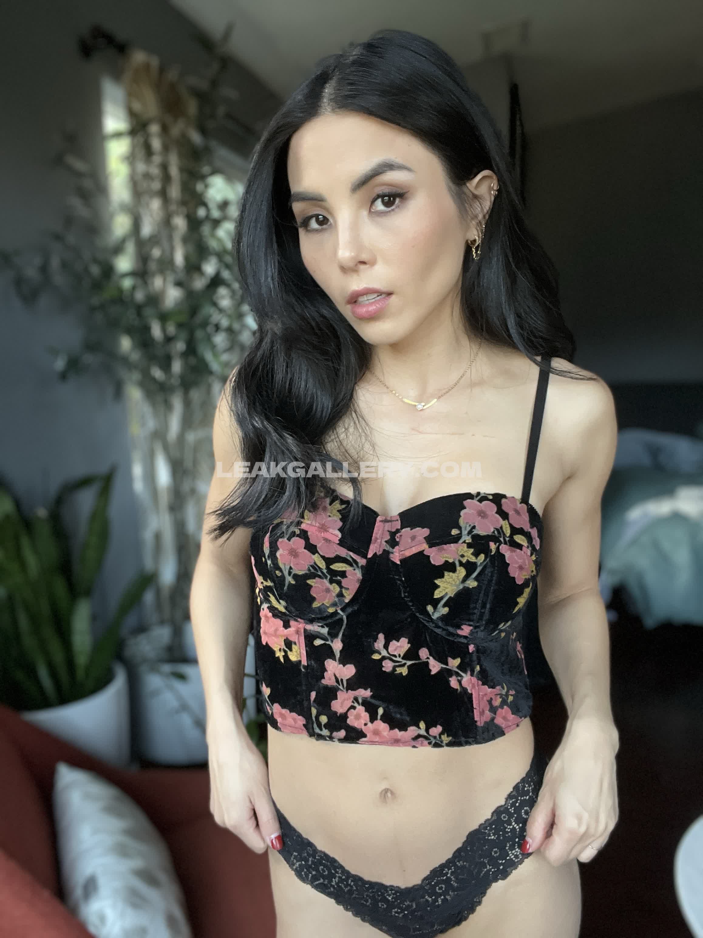 Annaakana Exclusive Leaked Nude OnlyFans #7535537