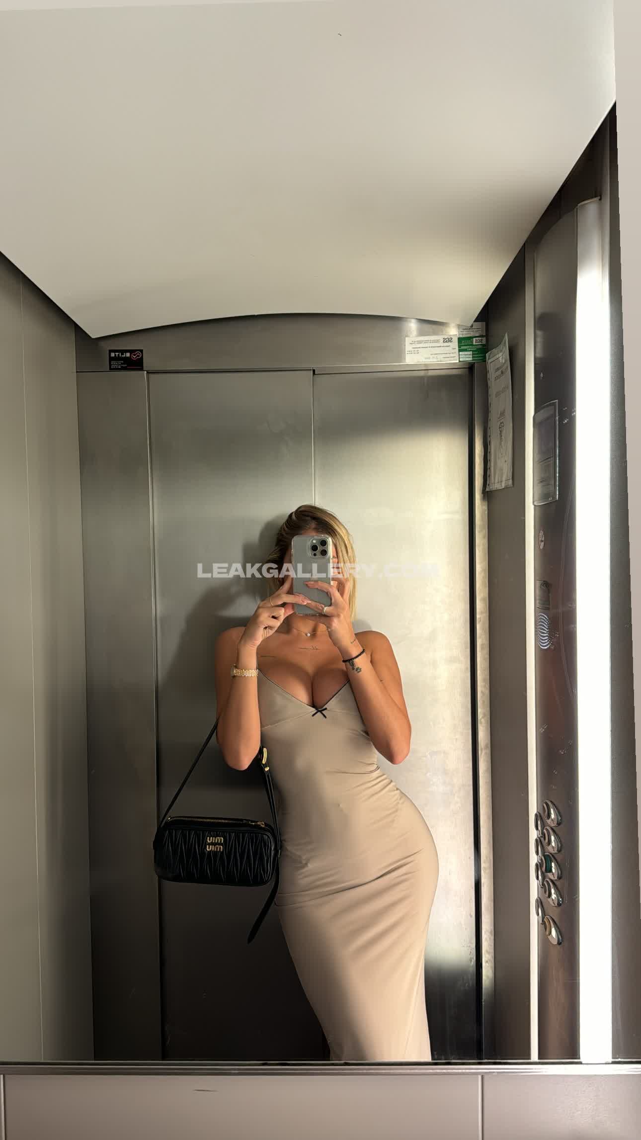 Antomantovano Exklusiv geleakte Nacktbilder von OnlyFans #4045146