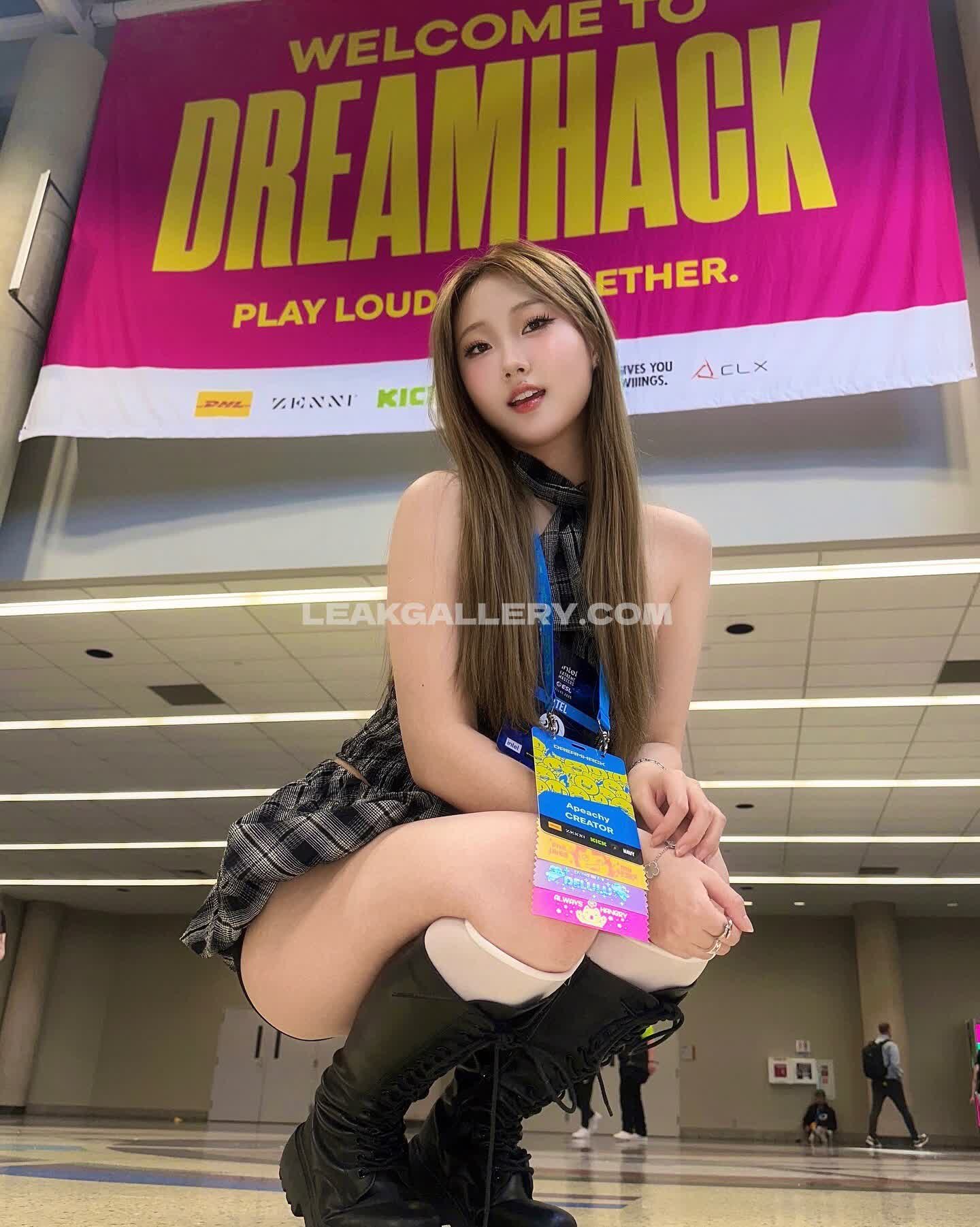 Apeachy777 Exclusive Leaked Nude OnlyFans #7919470