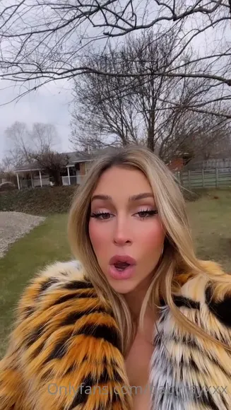 babyrayxxx video thumbnail