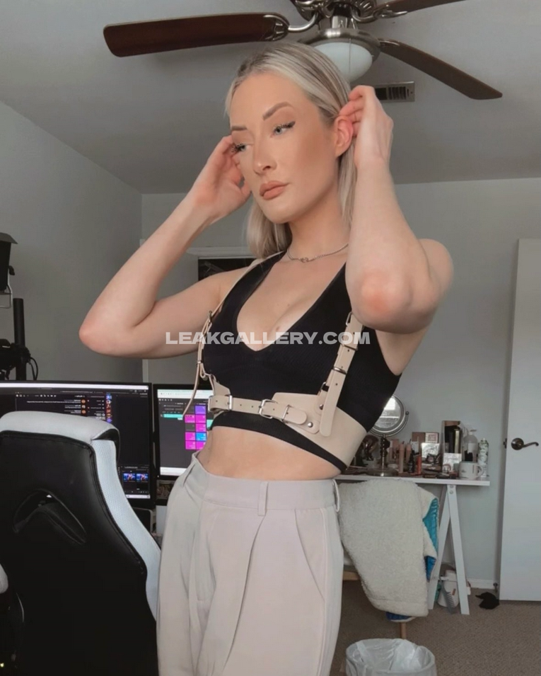 Basicwitgirl Exclusive Leaked Nude OnlyFans #7920870