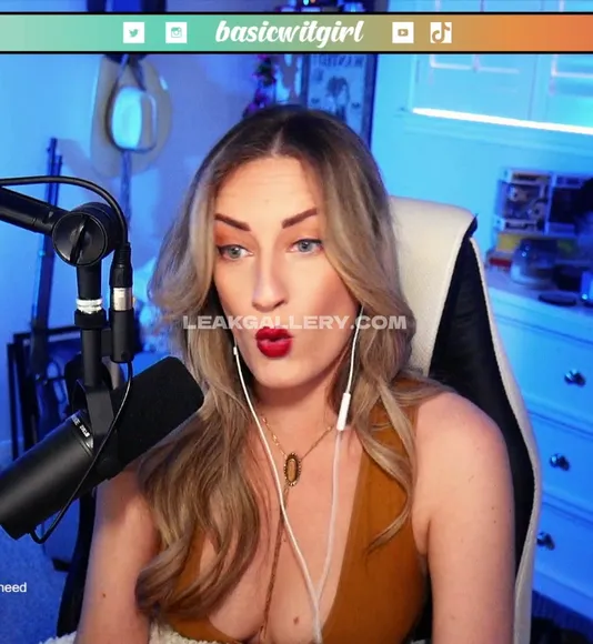 Basicwitgirl Exclusive Leaked Nude OnlyFans #7917744