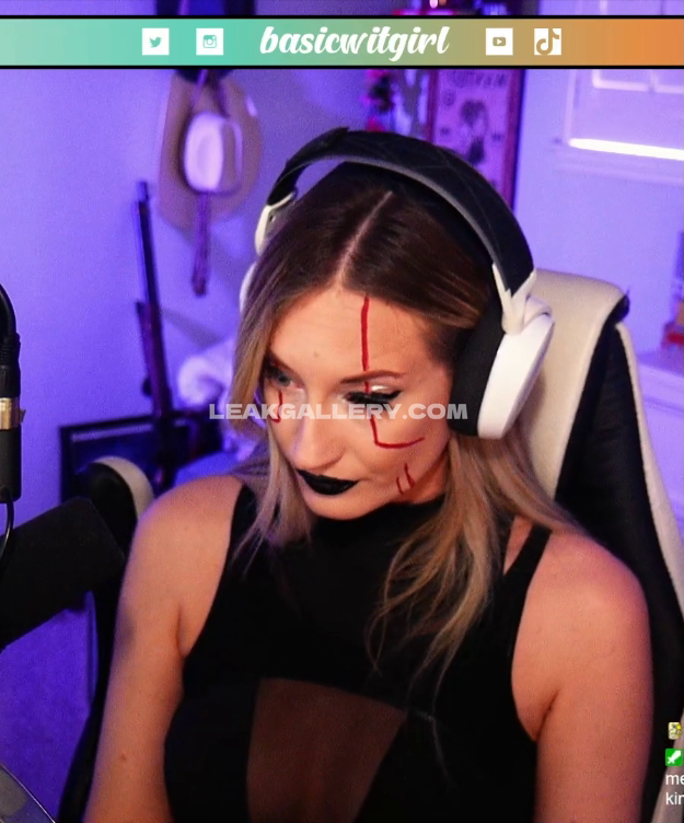 Basicwitgirl Exclusive Leaked Nude OnlyFans #7920243