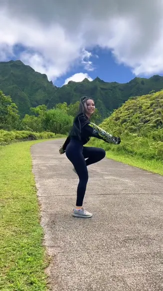 Bellapoarch Exclusive Leaked Nude Onlyfans #7293452