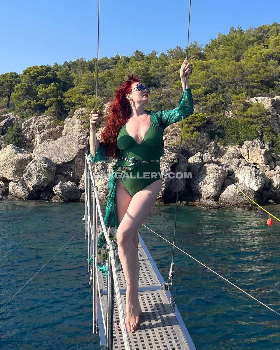Betonyvernon Exclusive Leaked Nude OnlyFans #6613162