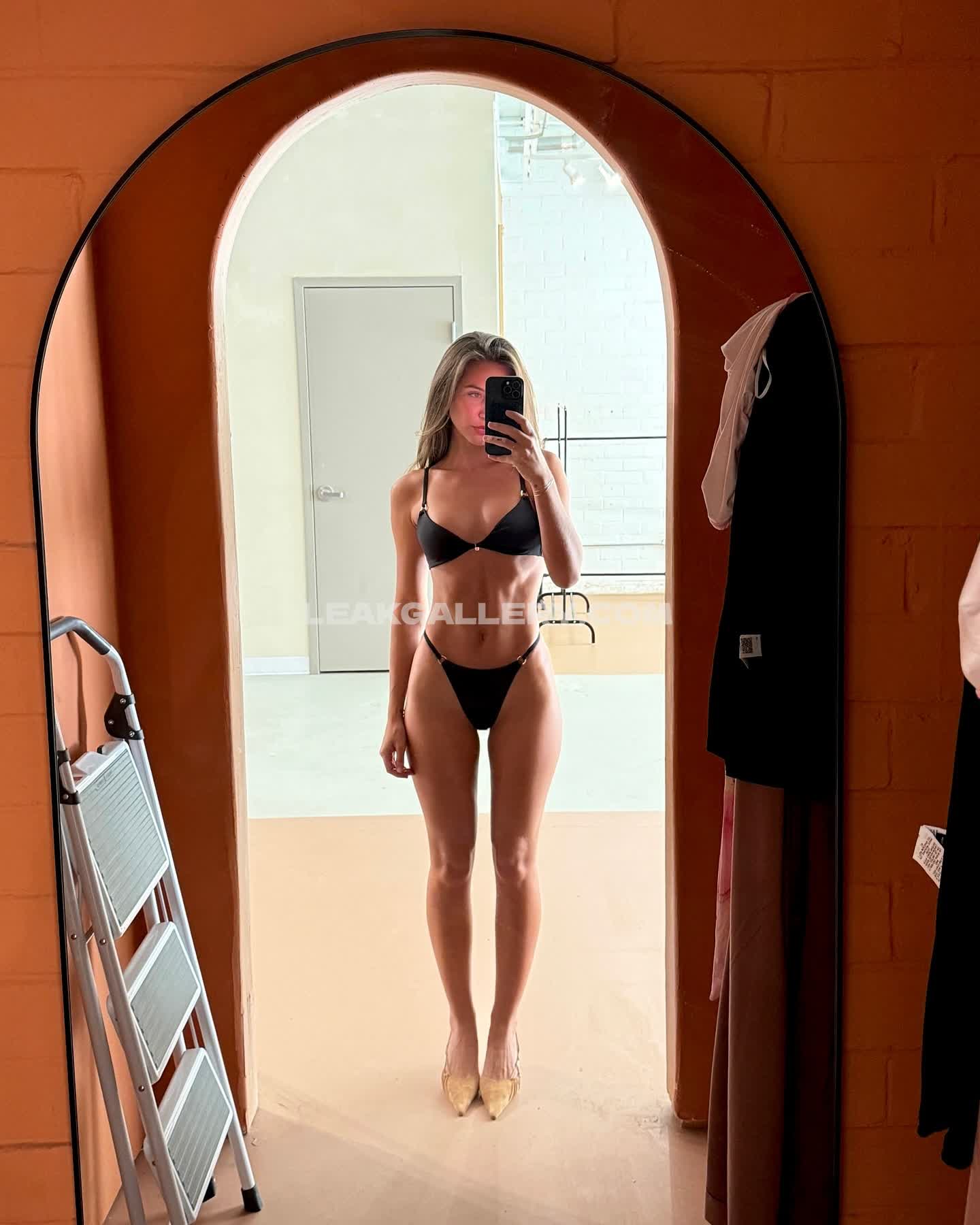 Britmanuela OnlyFans Nudi in Esclusiva Trapela #4187460