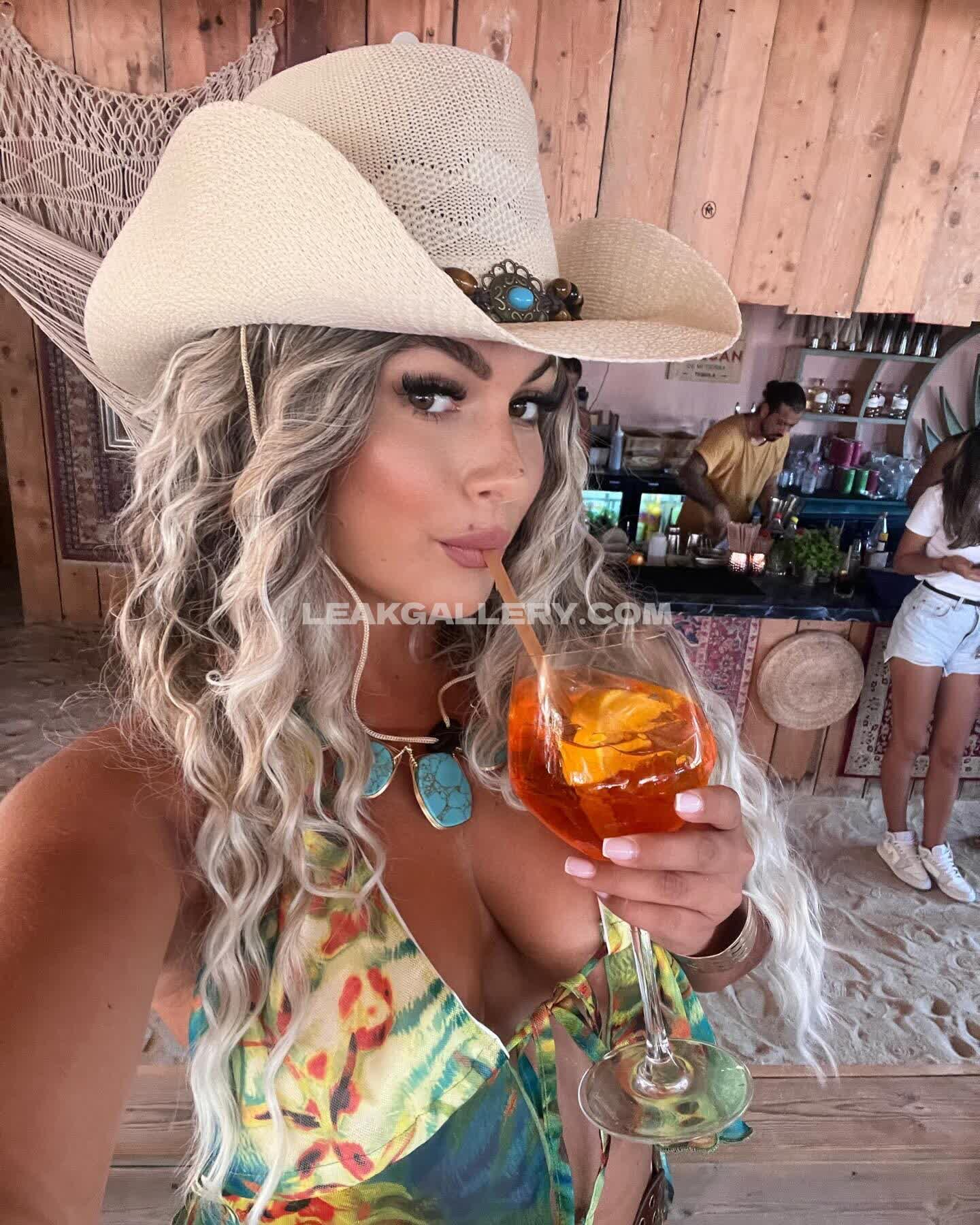 Carlamoreau_____ / carlamoreau_____________ Exclusive Leaked Nude OnlyFans #4699155