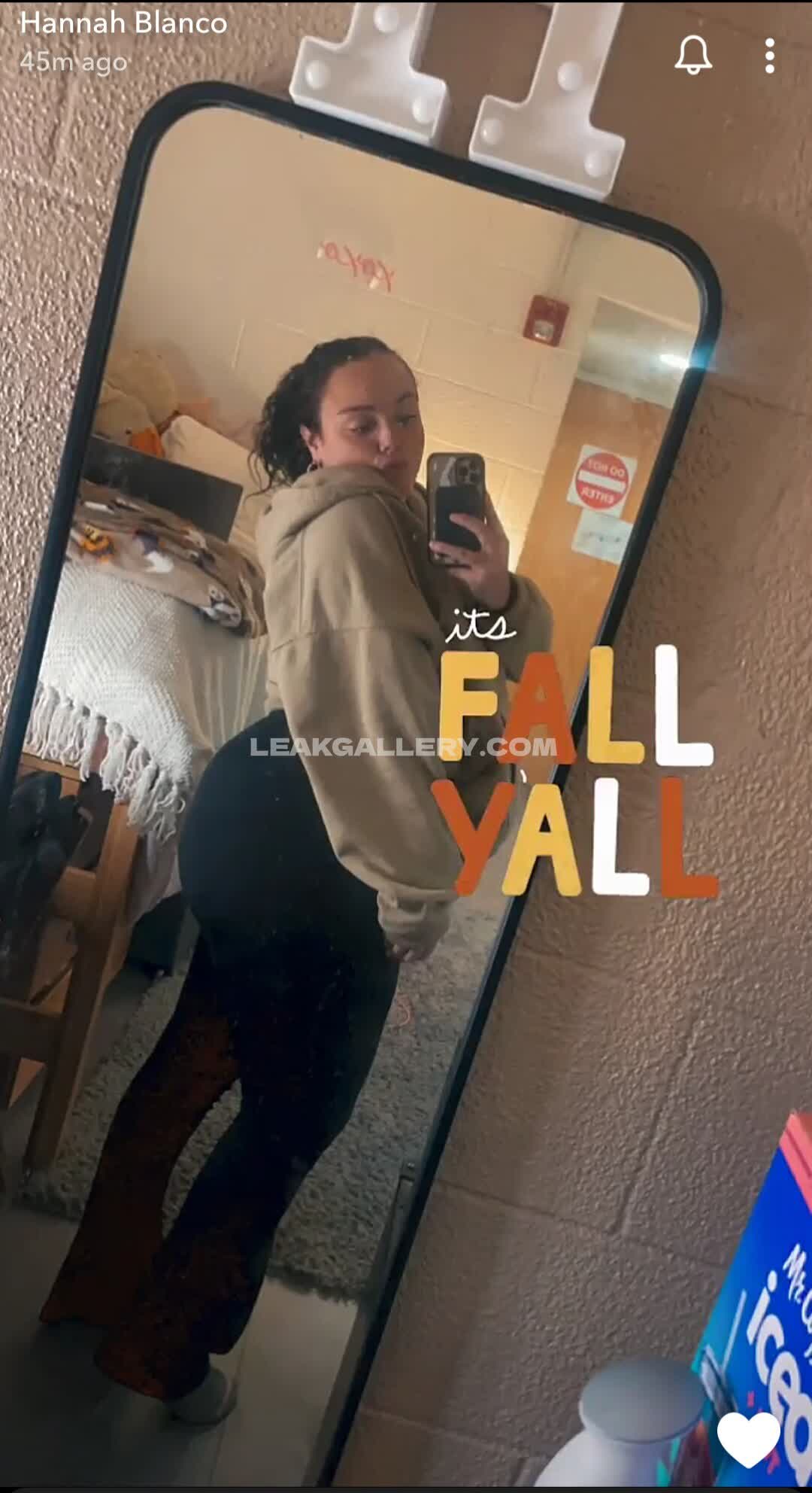 Champagnemami42069 Exclusive Leaked Nude OnlyFans #7081798