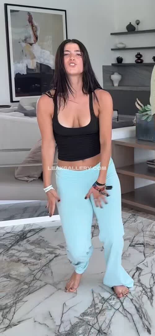 Charlidamelio / charli_damelio Exclusive Leaked Nude OnlyFans #12070099